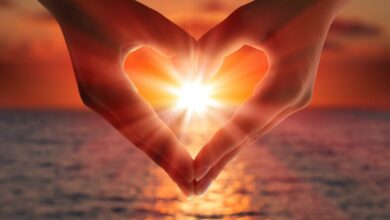 un corazon ardiendo con buenas nuevas